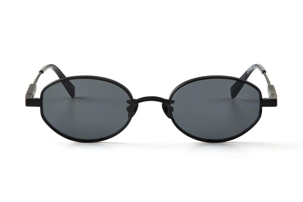 MATTE BLACK